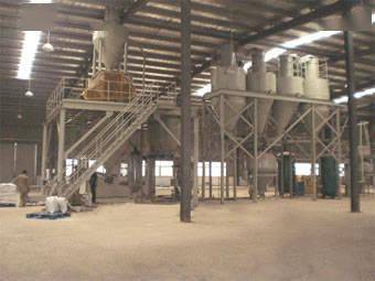 前三季度建材生產(chǎn)增速轉(zhuǎn)正，行業(yè)利潤(rùn)恢復(fù)至去年同期水平，工礦機(jī)械設(shè)備銷售迎來新機(jī)遇